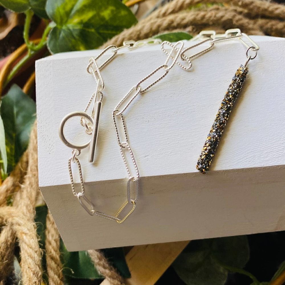 Paper Link Chain Toggle Crystal Necklace
